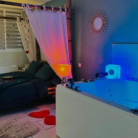 Appartement Jacuzzi 4 Etoiles Beaute - Mbroom Var พูเชต์-ซูราร์ช็องส์ ภายนอก รูปภาพ